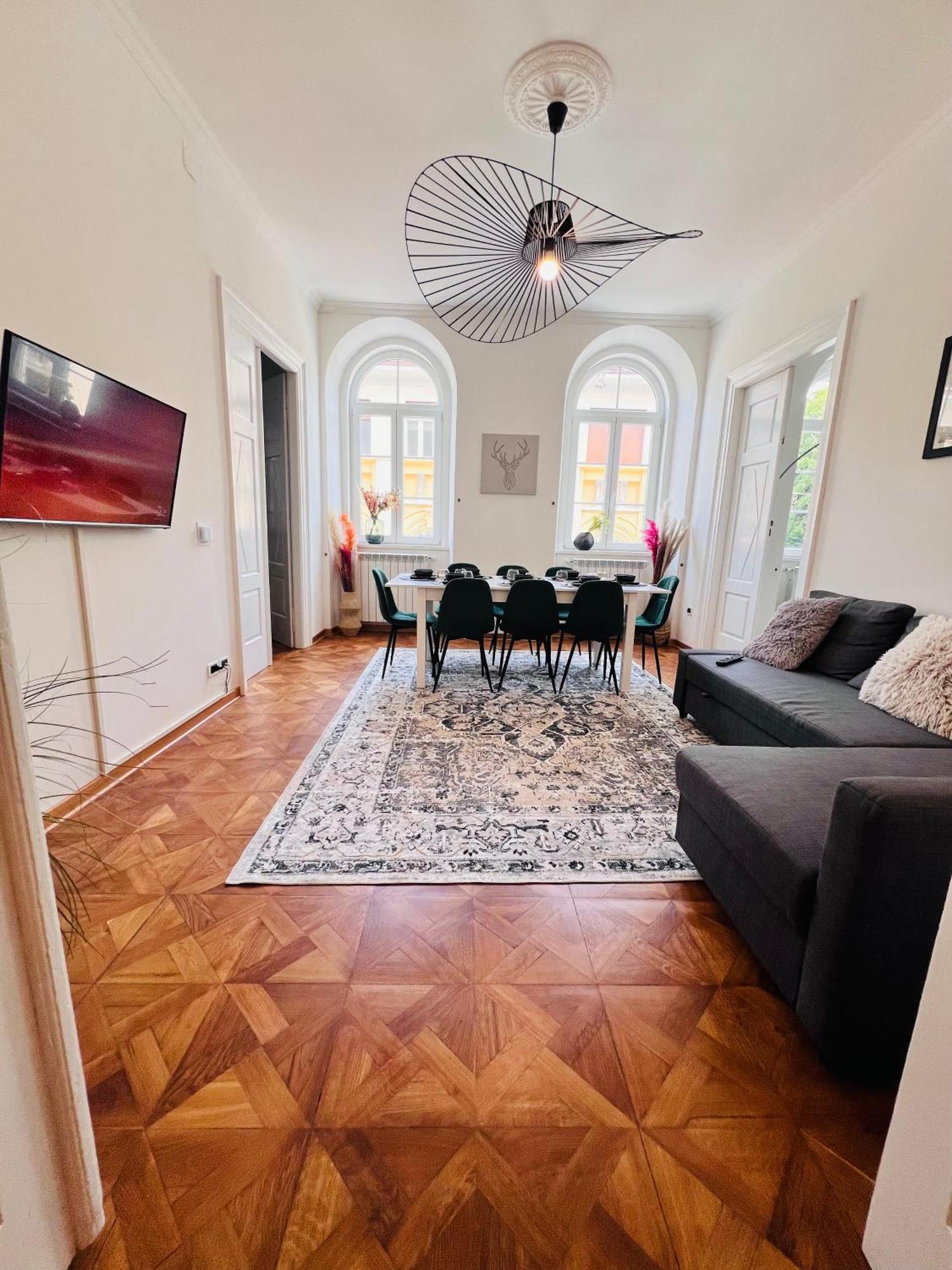 Suite Mitteleuropa Private Parking Trieste Eksteriør billede